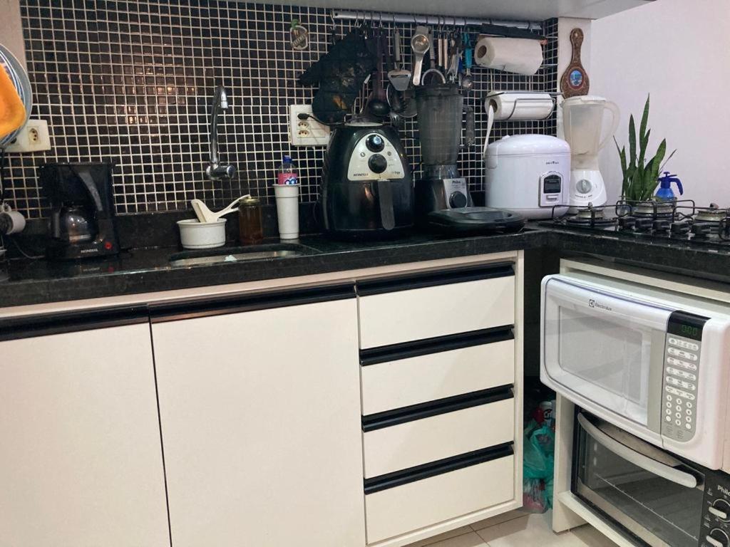 Em Copacabana Apartamento Mobiliado No Posto 6 Рио-де-Жанейро Экстерьер фото